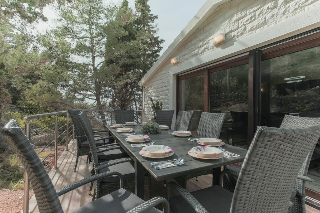 Villa Mendes Zastražišće Exterior foto